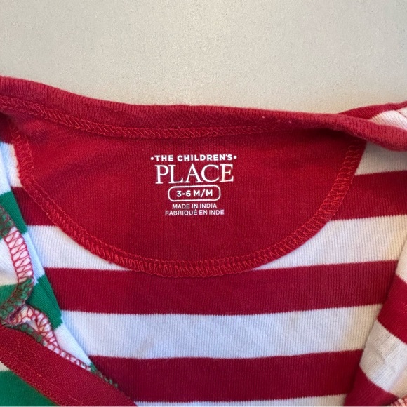 The Children's Place Babies “Santa’s Little Helper” Sleeper.  3-6 Months - Picture 7 of 8